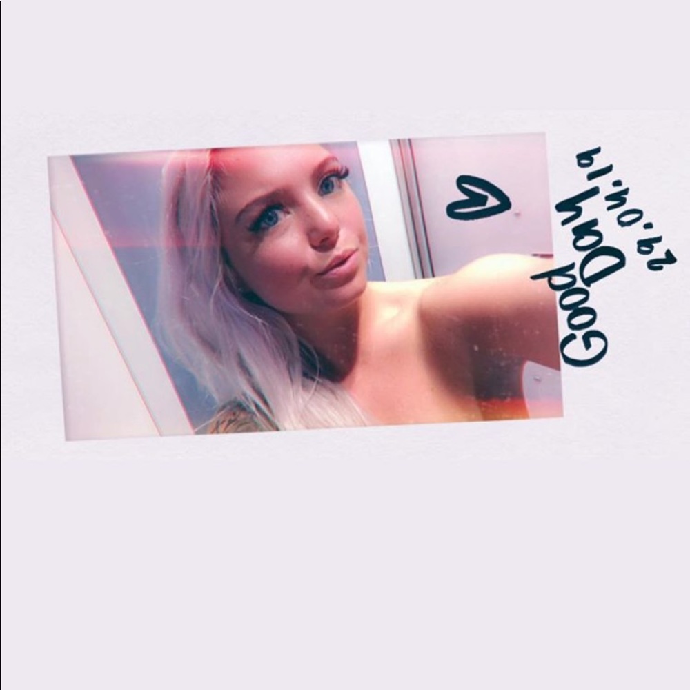 Meet your Posher, Brie